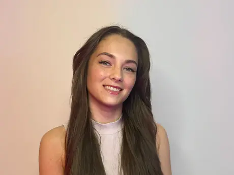 Chat with HenriettaGrundy