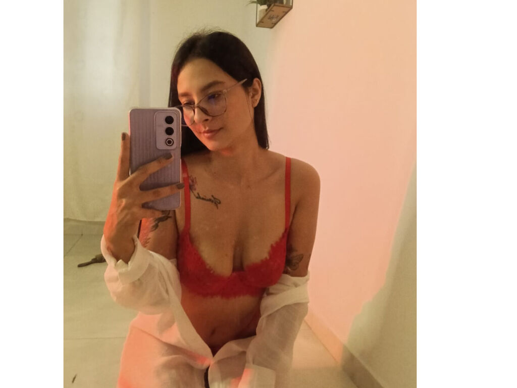 ScarletRushcai from Web Night Cam