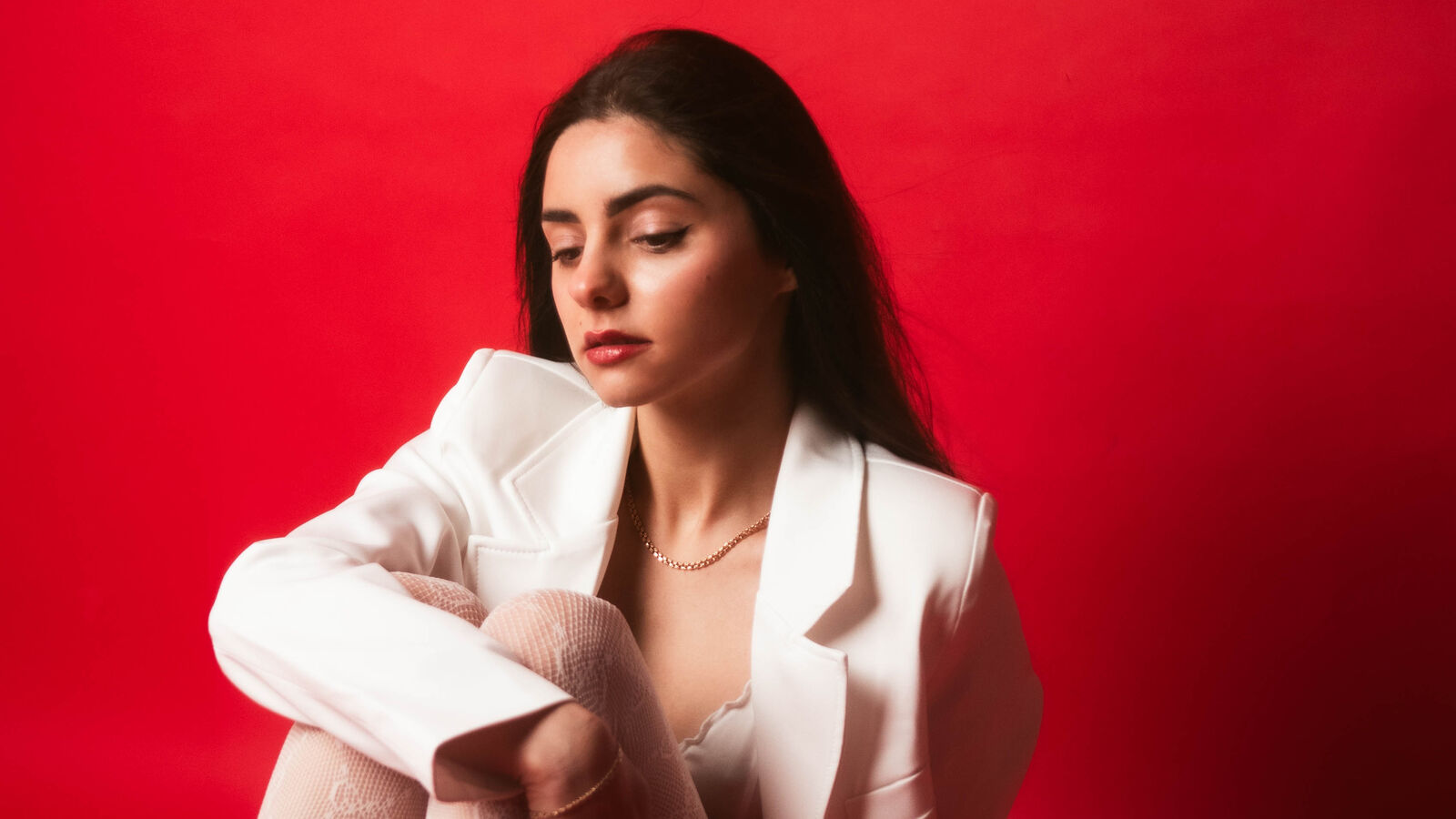 EmiliMua erotic portrait