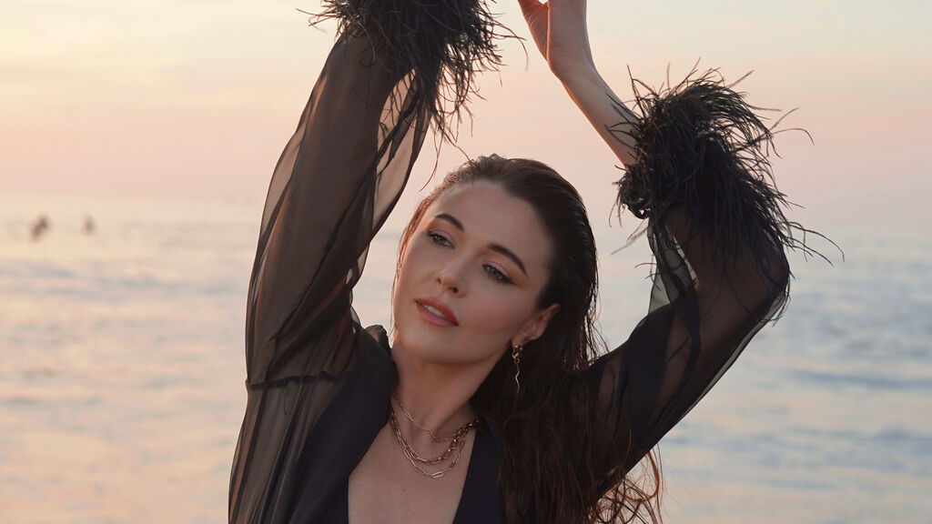 Sex chat gratuit in direct cu Milanas pe LiveJasmin