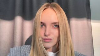 Free Nude BrendaNelson