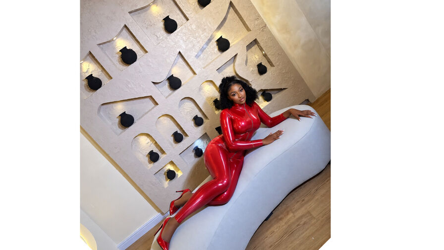 Watch EvaPerre live on Hernude