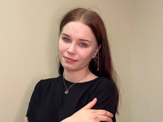 LoraEagerton's live cam