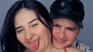 Free Nude AveryAndGarett