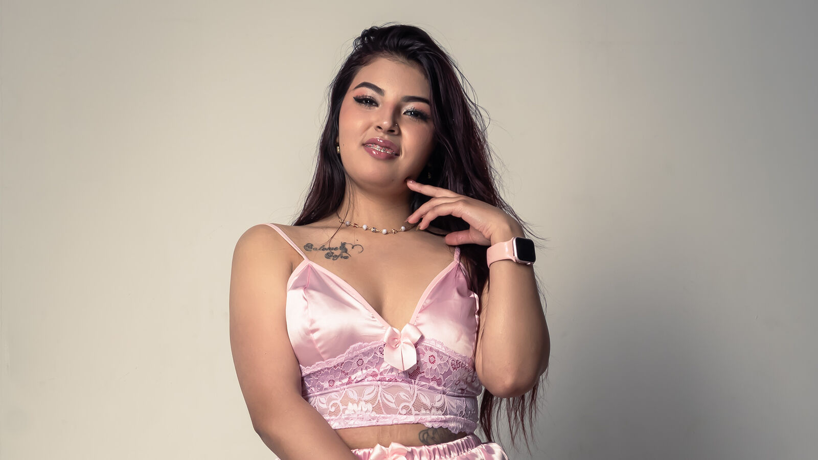 AmeliaMonroee erotic portrait