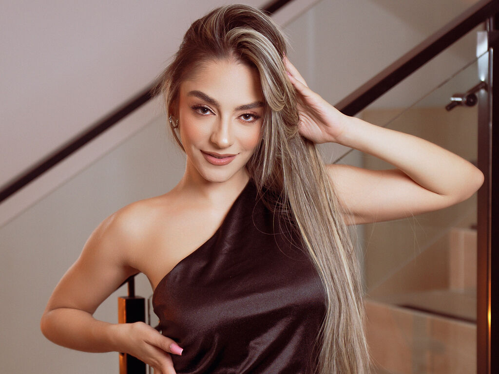 LucianaSalvatore Nude