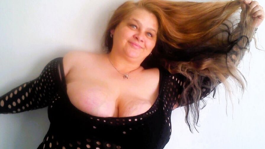 Watch JennetteWells live on Camrulet