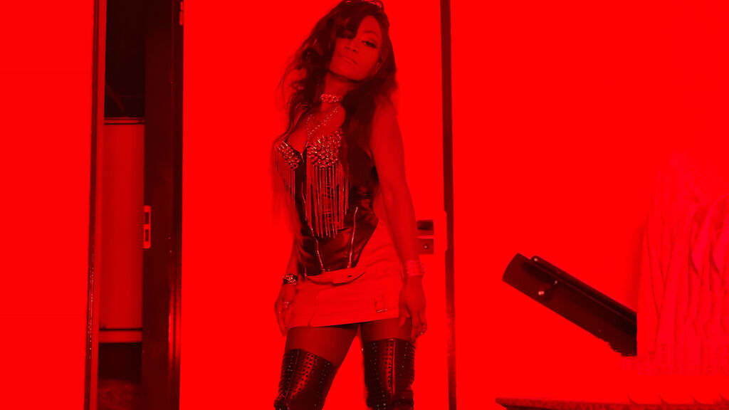 EzrahNoir live cam model at LiveJasmin