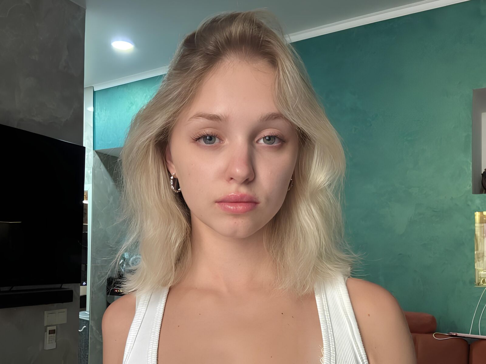 Live cam for EveMorrison