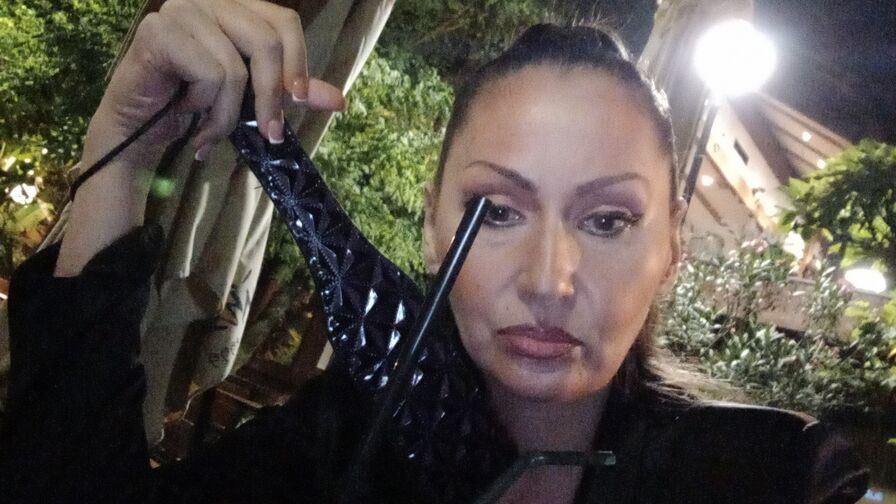 Watch RedSonyja live on ZS Magazine