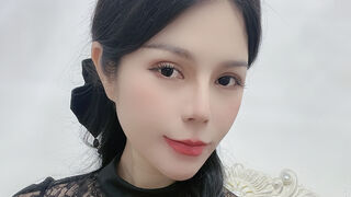 YvaineYa similar live stream profile