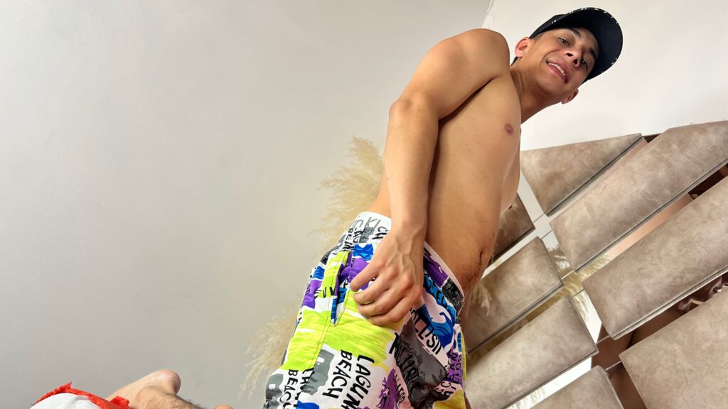 DamianCross live cam model at LiveJasmin