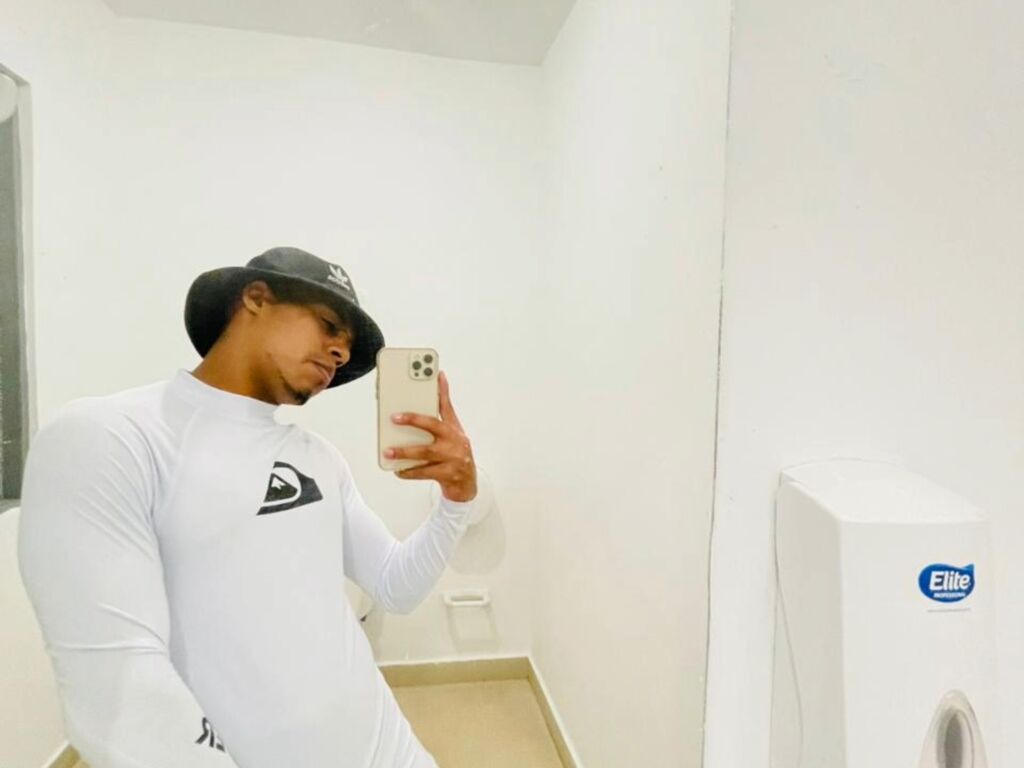 BruhshBarton male video chat image
