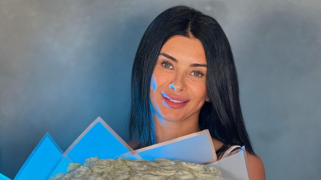 EmmaLevis Live Cam and Statistics on UnifiedCams