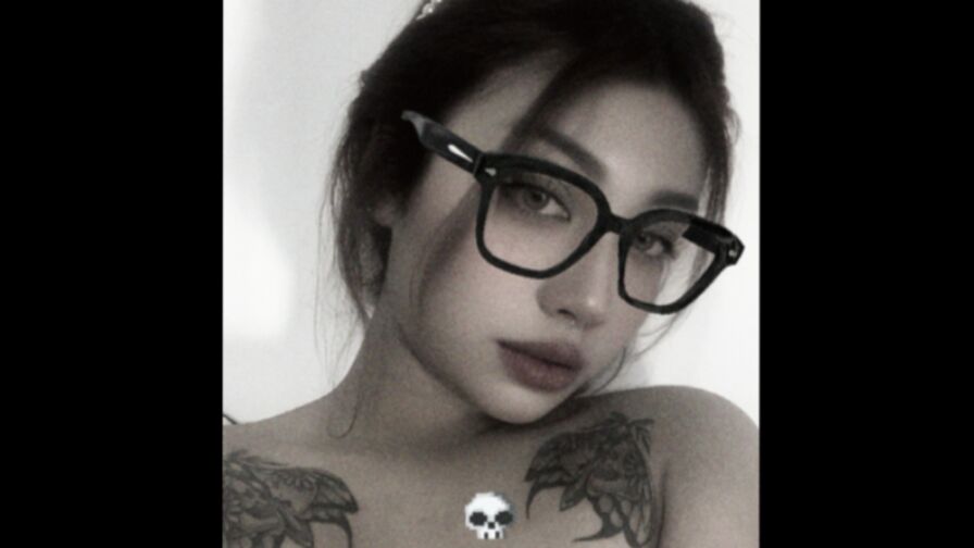 AmelieEva's chat room