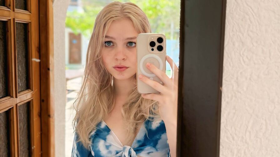 Watch JuneLane live on The Edge Private