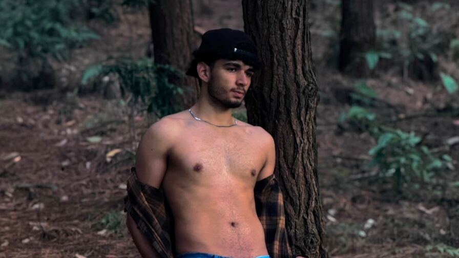 Watch LucasTompson on AsianSexSite.net