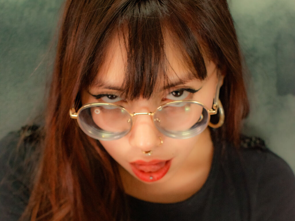 MariaHunterr age 24